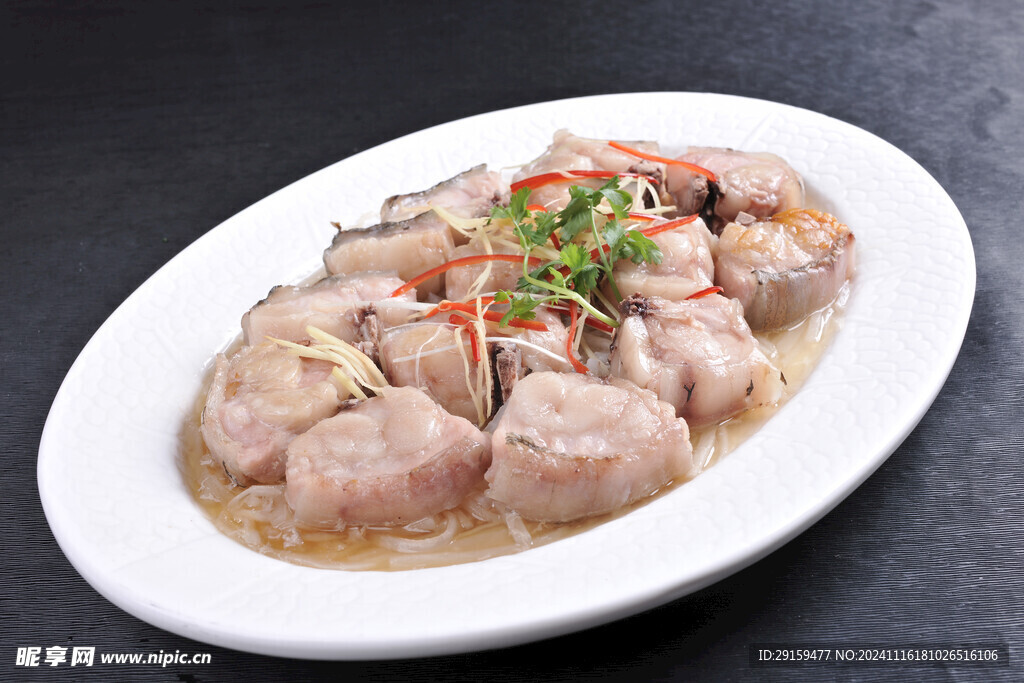萝卜丝蒸鳄鱼尾