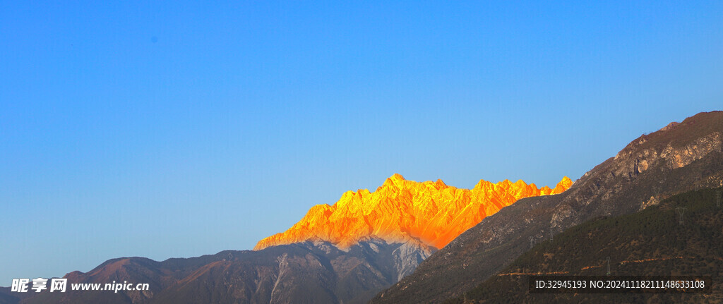 日照金山