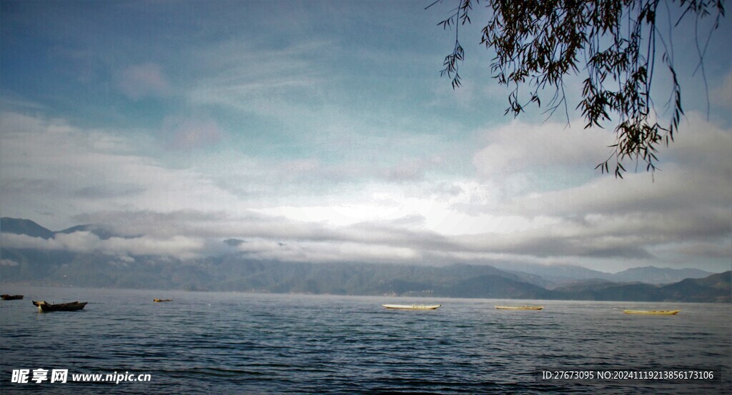 泸沽湖之晨