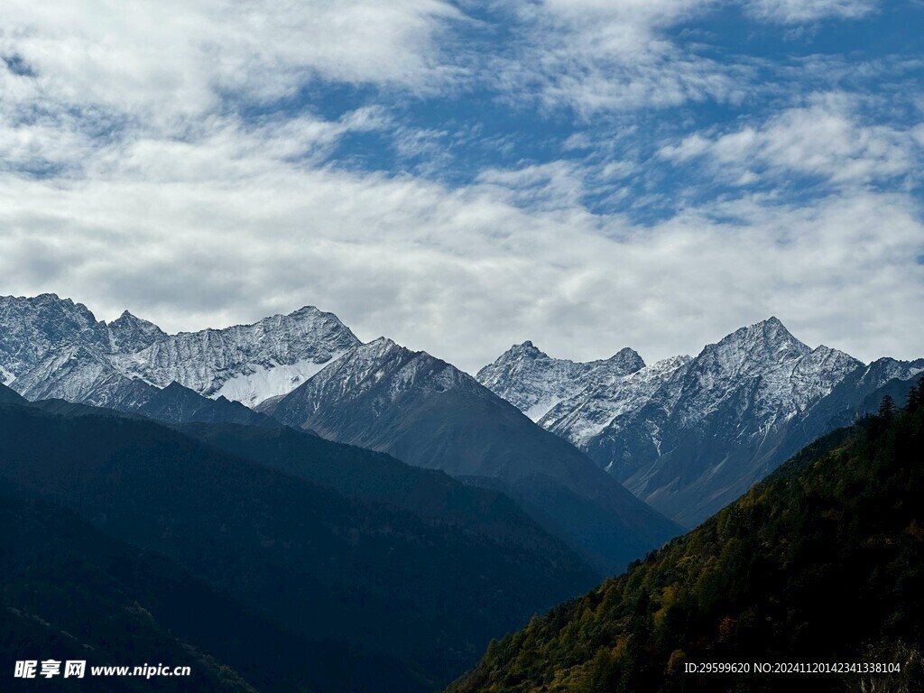 雪山  