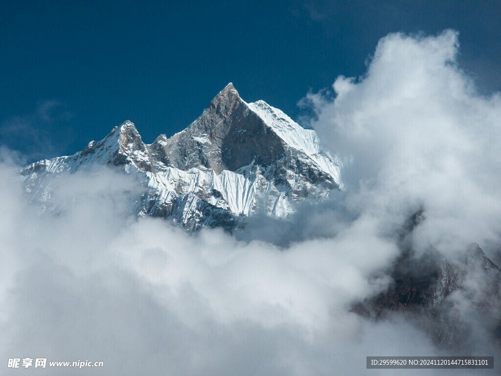 雪山  