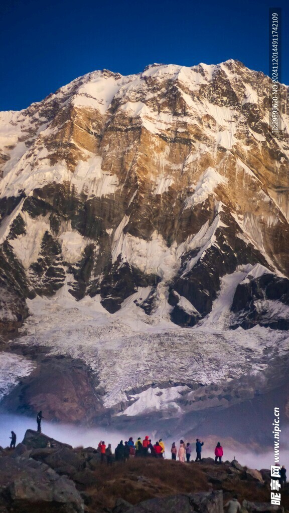 雪山  
