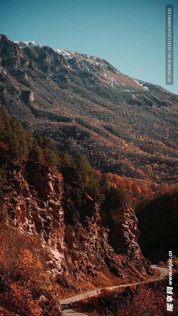 雪山  