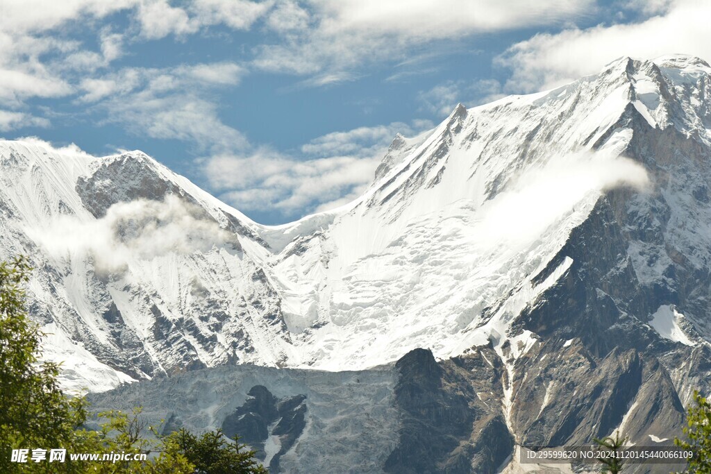 雪山  