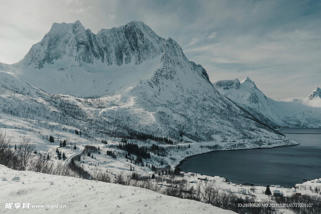 雪山 