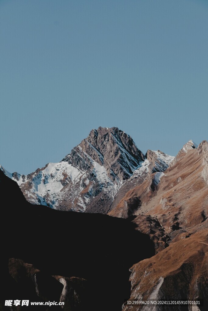 雪山  