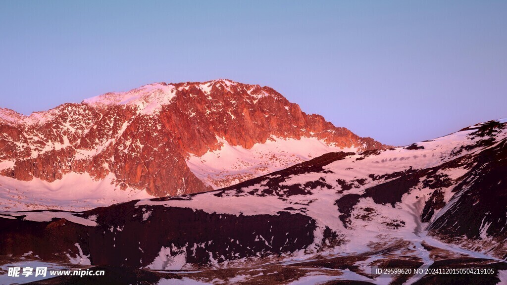 雪山  