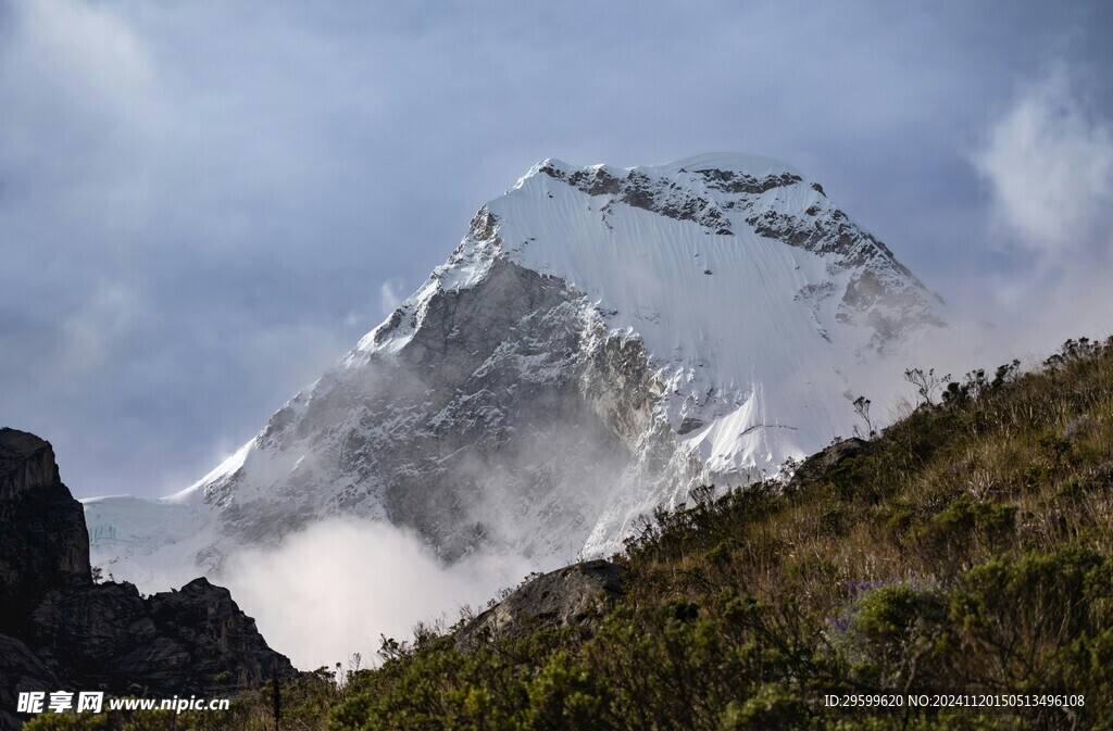 雪山  
