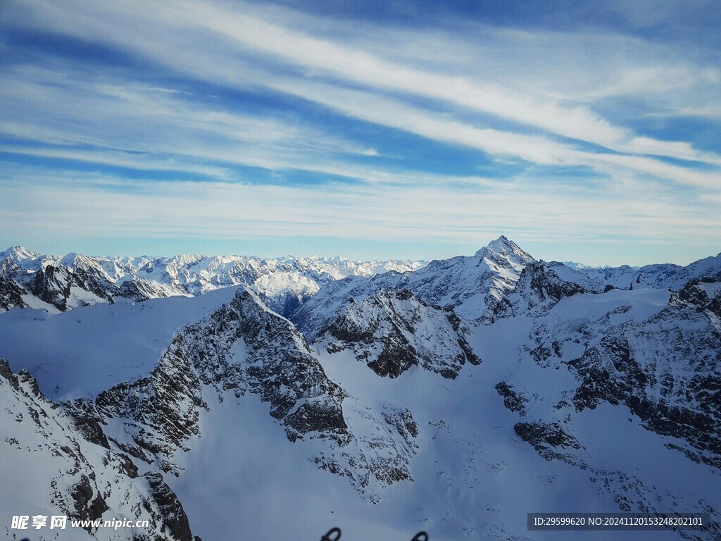雪山  