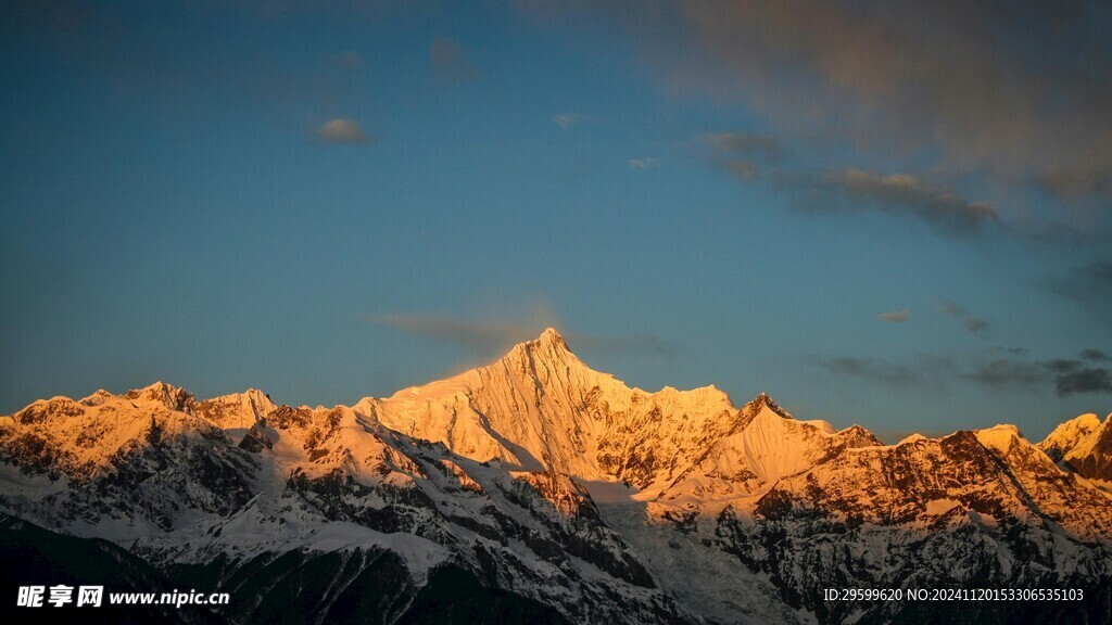 雪山  