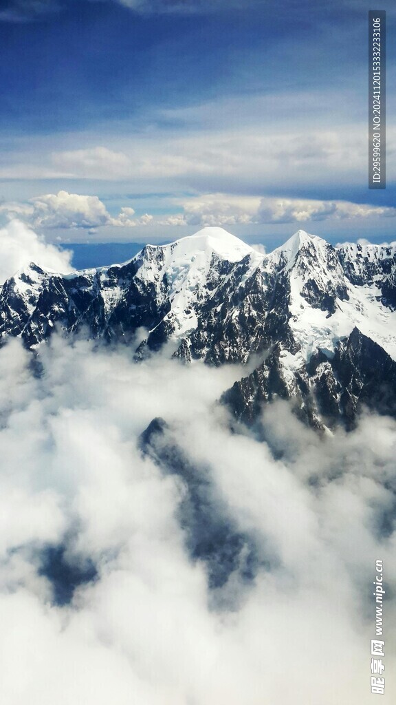 雪山  