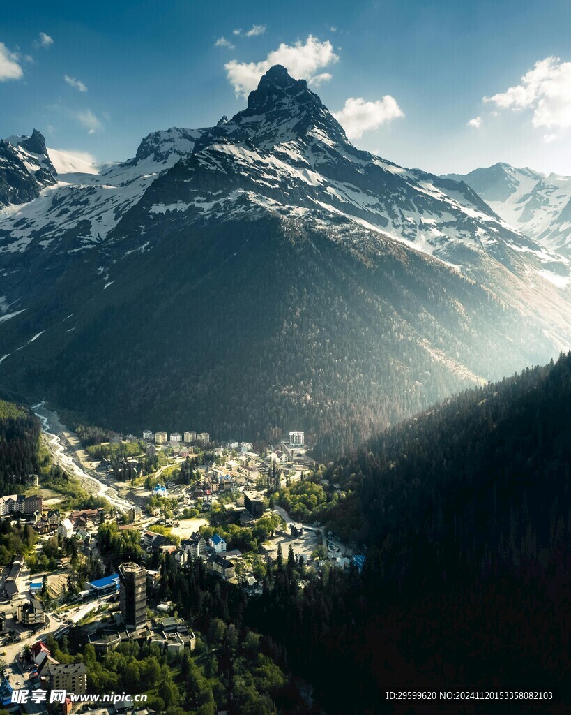 雪山  