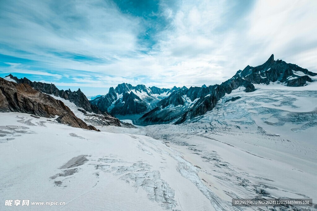 雪山  