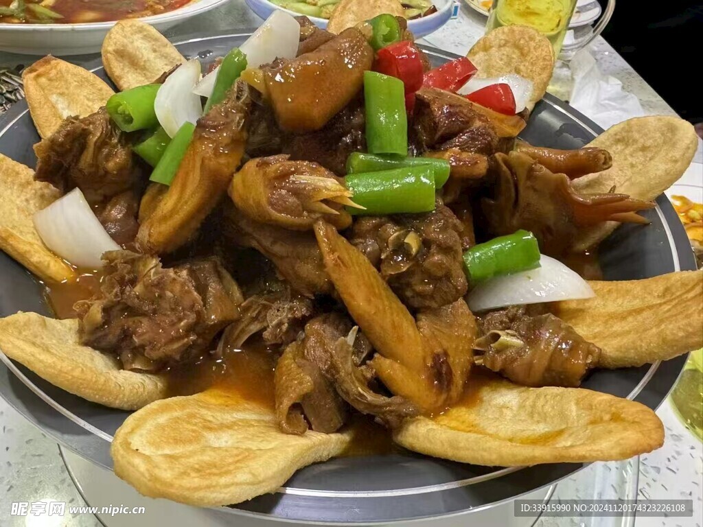 鸡肉焖饼