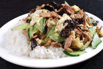 苜蓿肉扒饭
