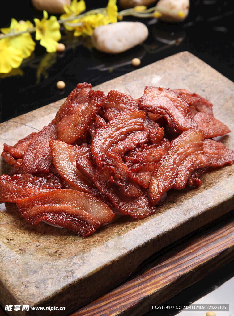 石板蒜香肉