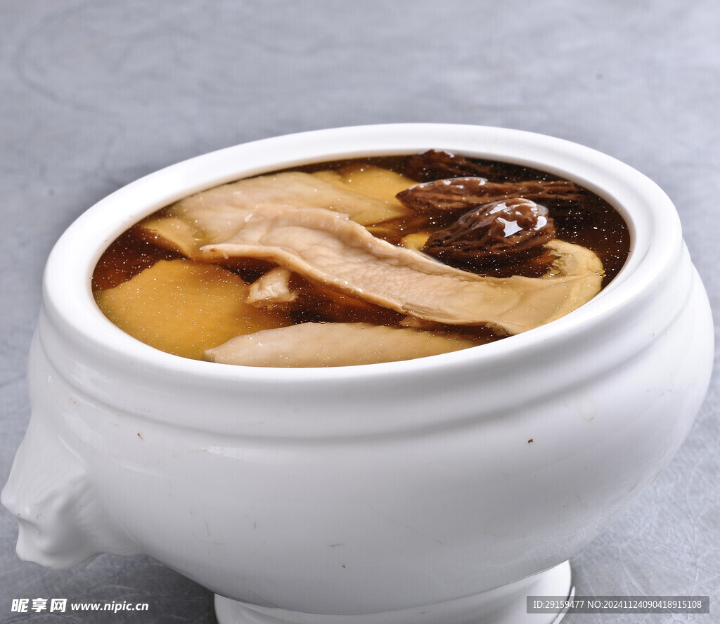 野生菌炖鸡