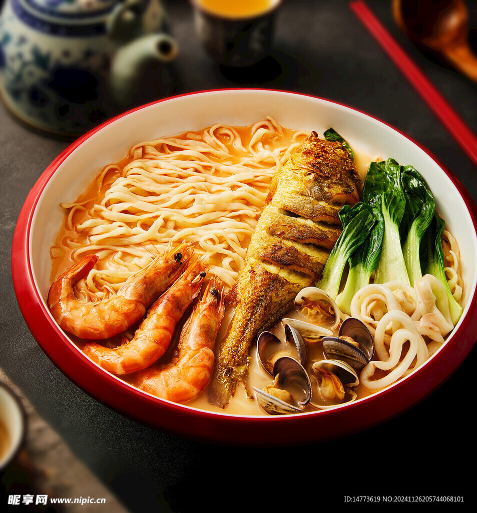 煎鱼海鲜手工面