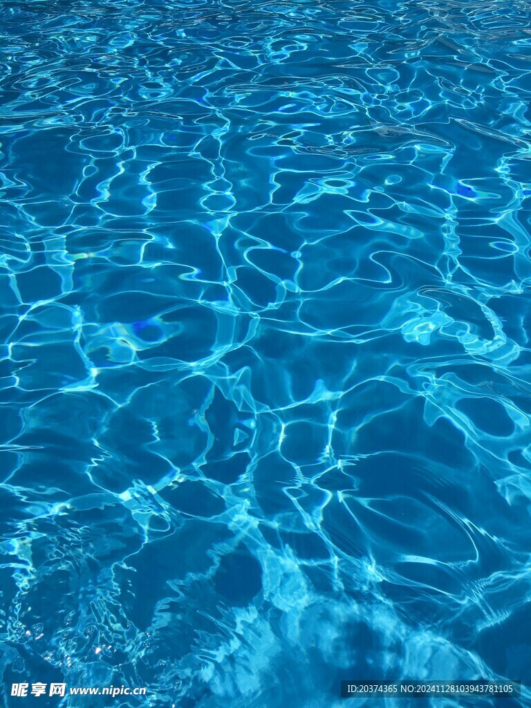 水蓝色水底