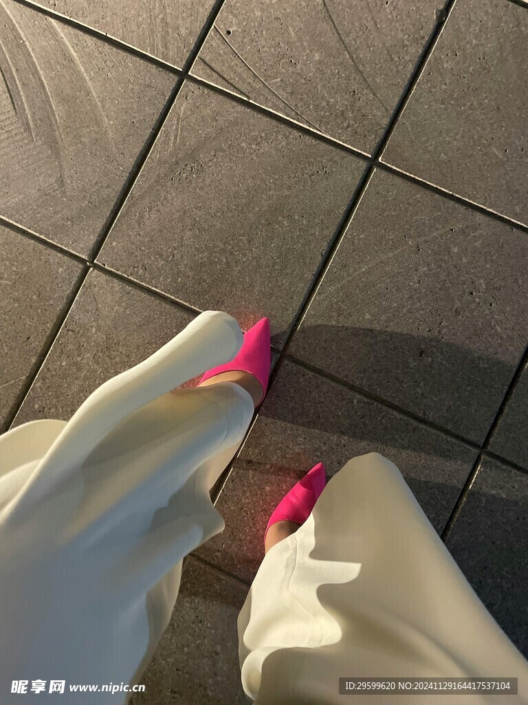 高跟鞋 
