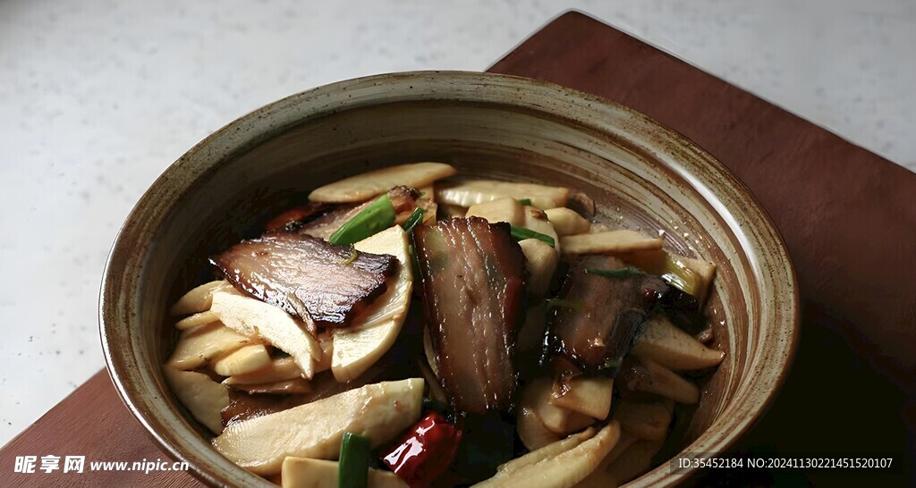腊肉炒冬笋