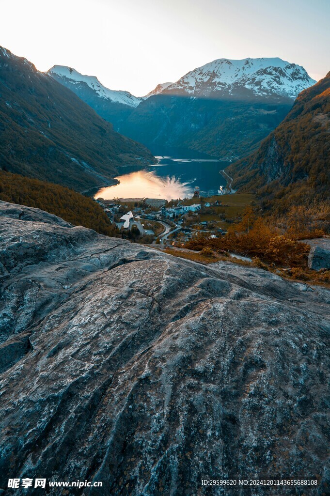 雪山  