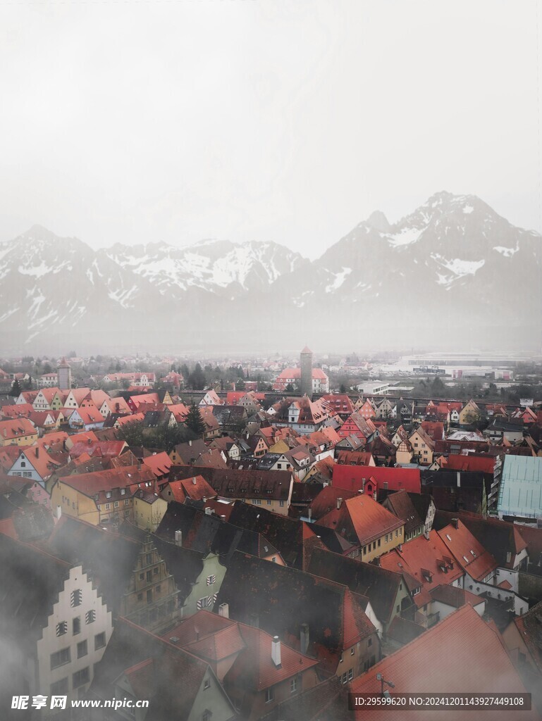 雪山  