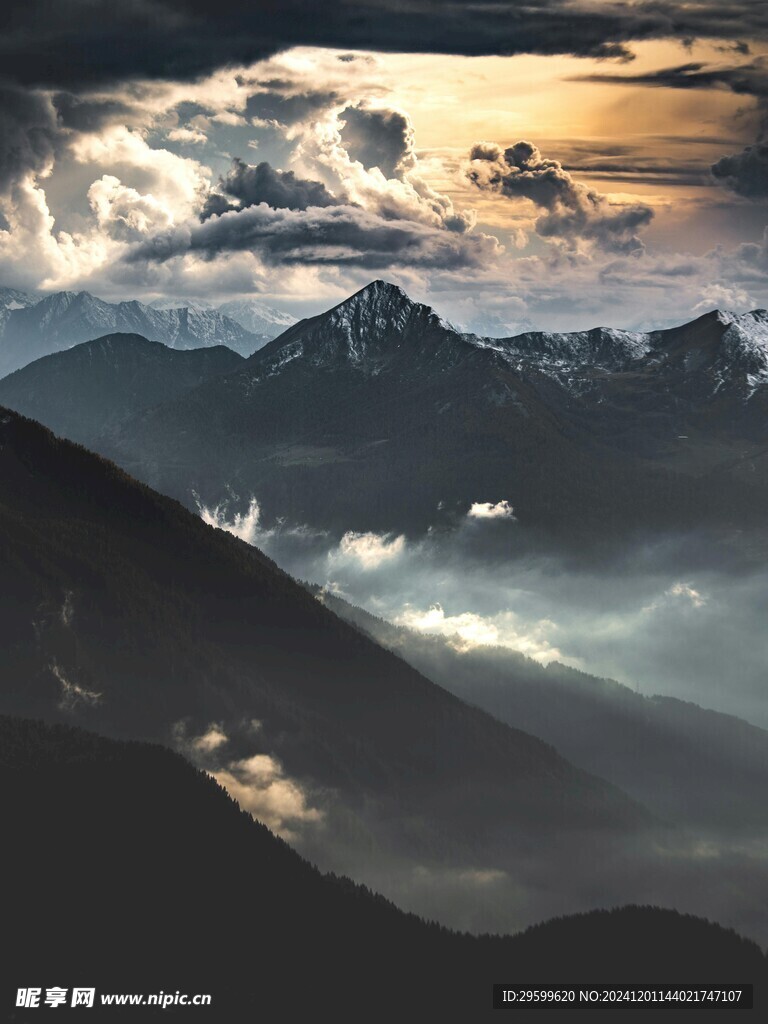 雪山  