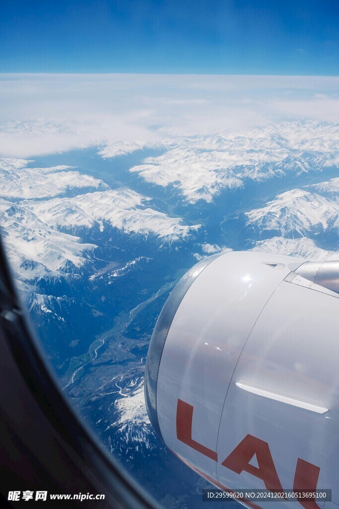 雪山  