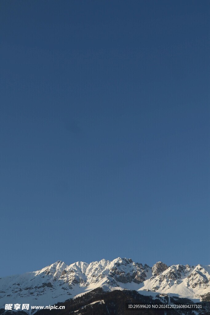 雪山  