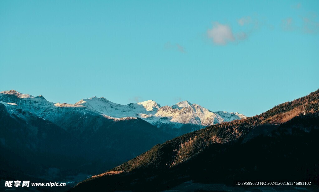 雪山  