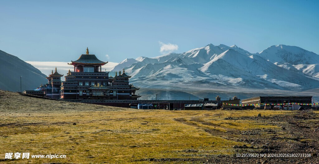雪山  