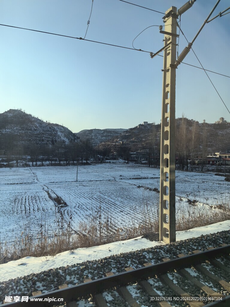 雪地 铁路