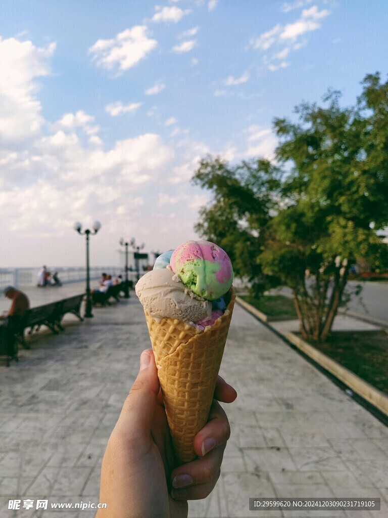 冰淇淋 