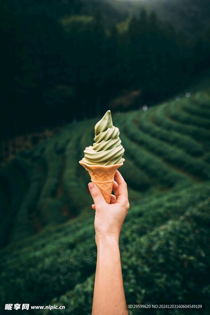冰淇淋  