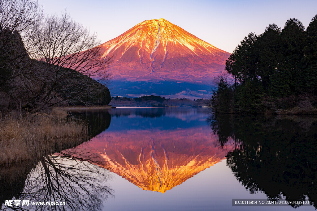 火山湖泊
