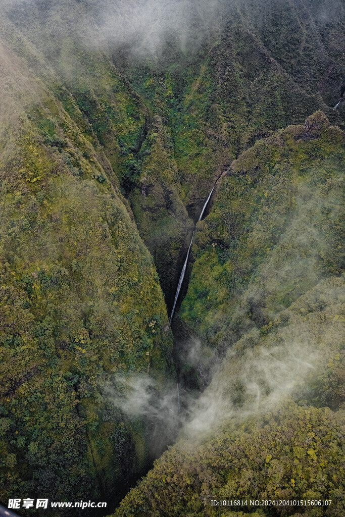 深山峡谷