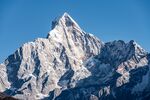 高大山峰