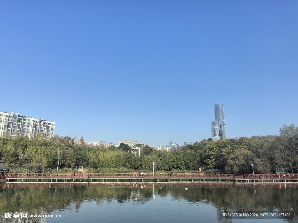 湖景城市