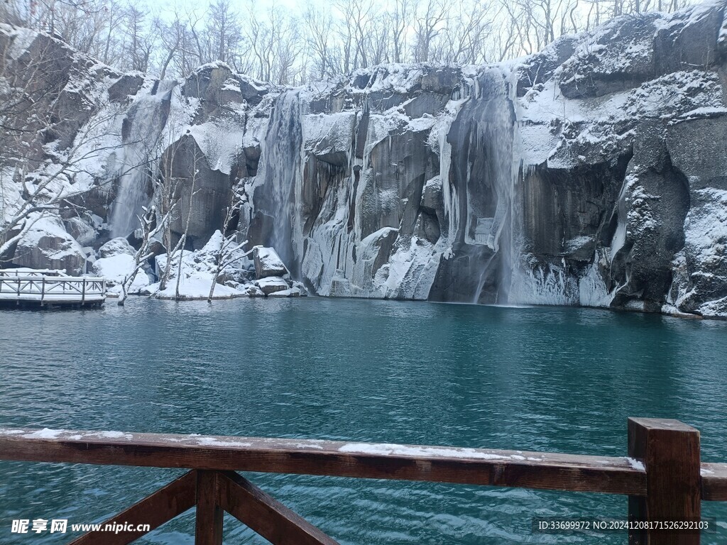 长白山绿渊潭