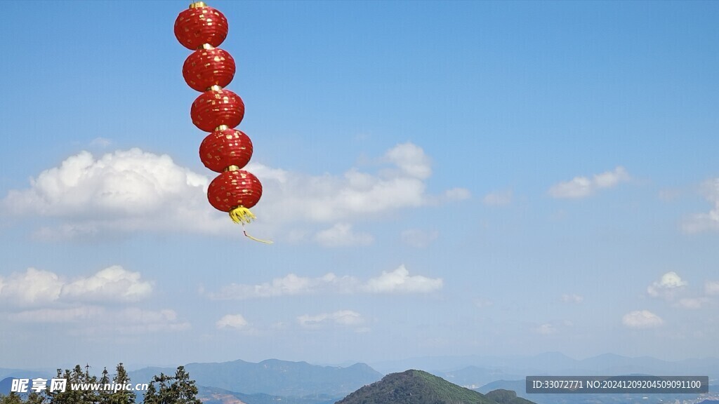 家乡的红灯笼