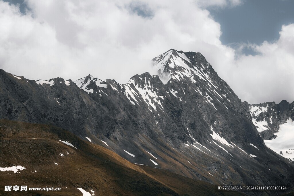 高原雪山