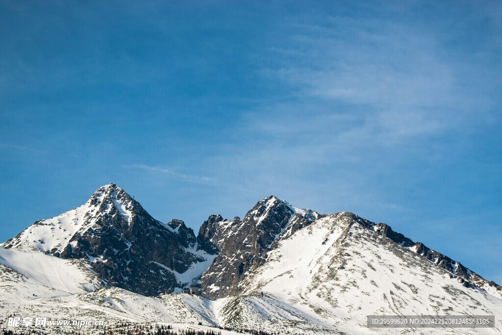 雪山  