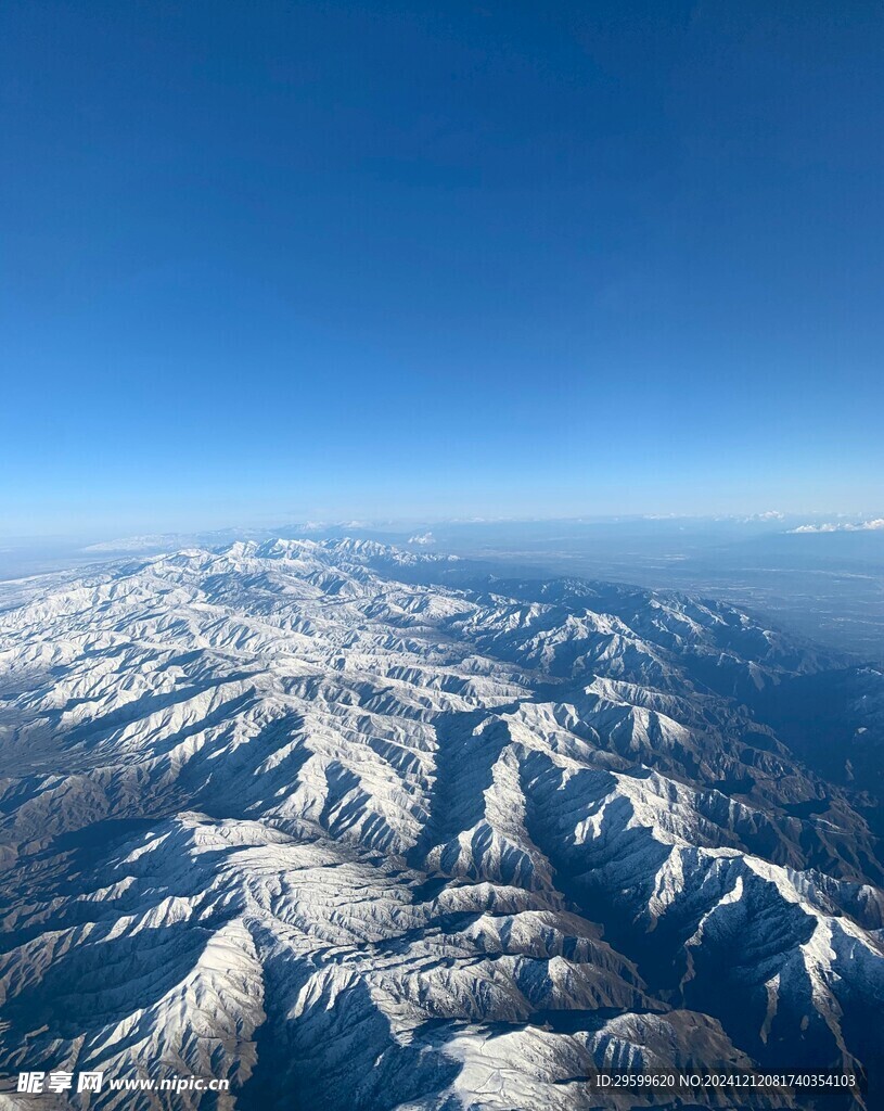 雪山  