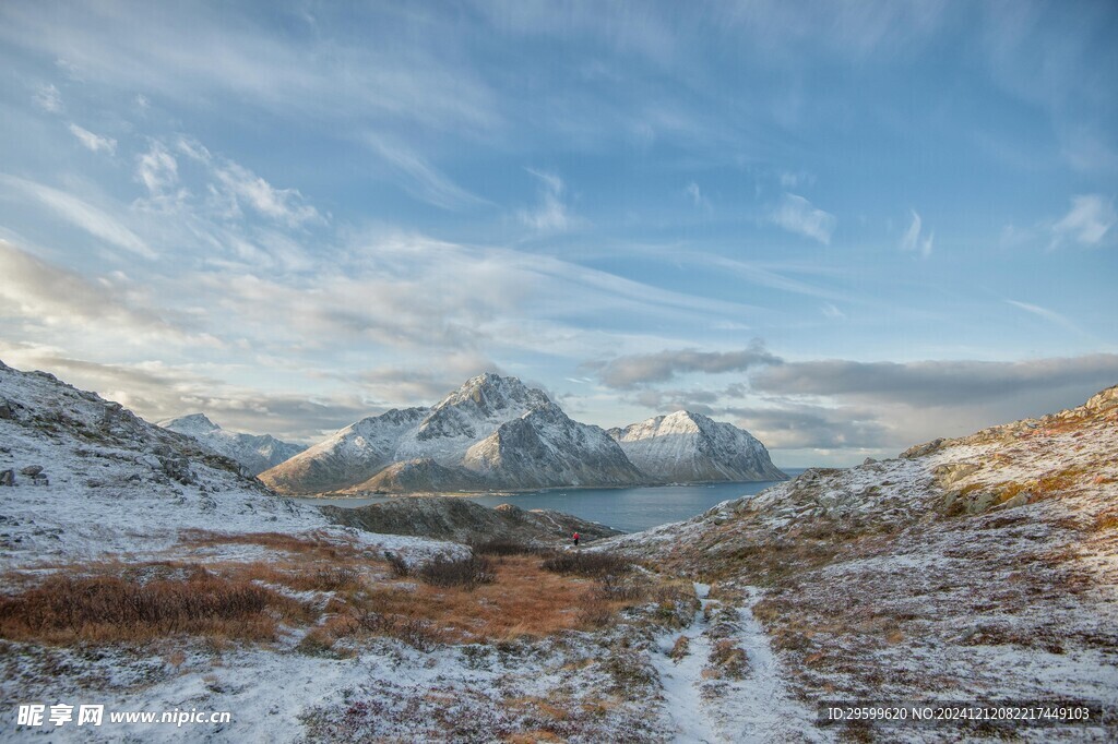 雪山  