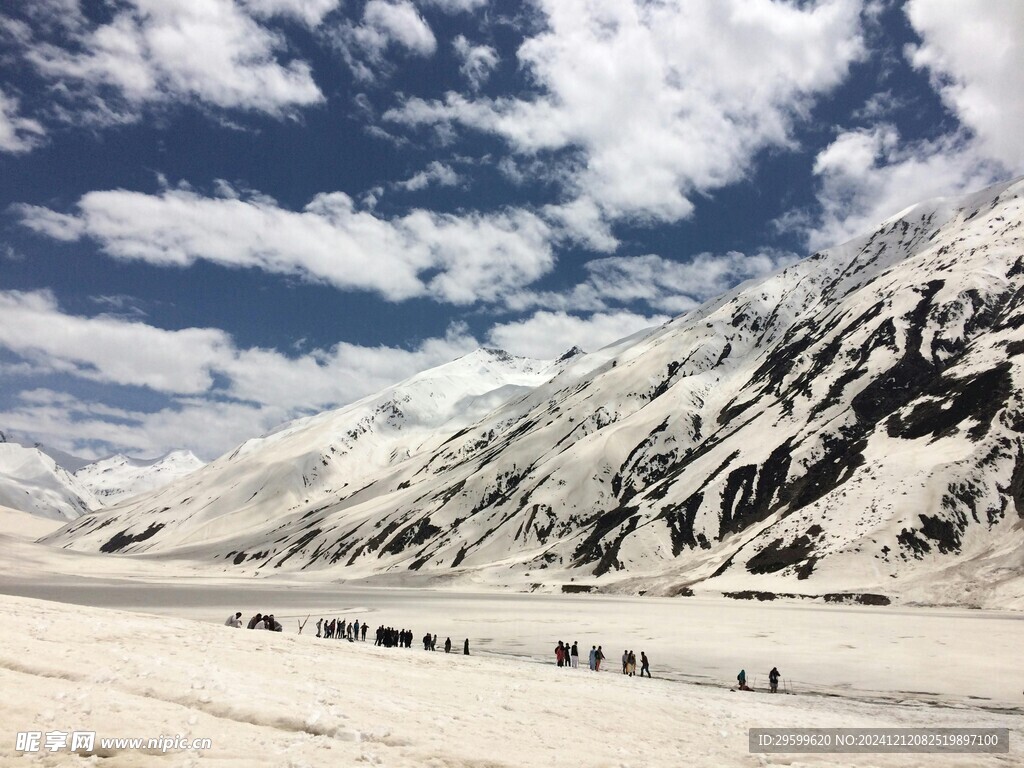 雪山 