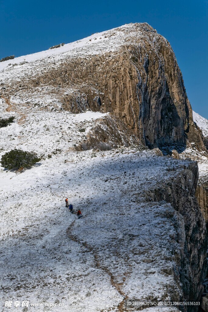 雪山
