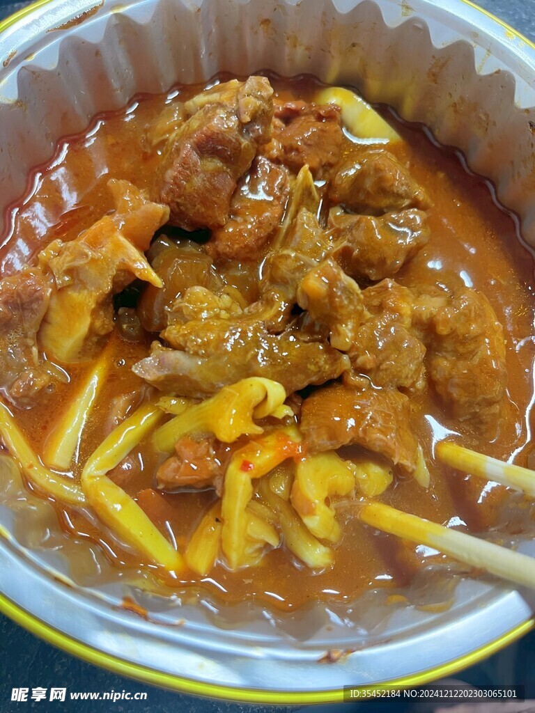 炖羊肉