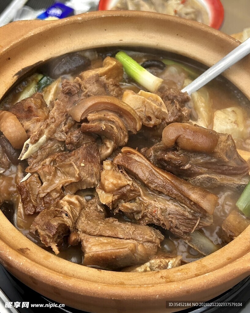 炖羊肉