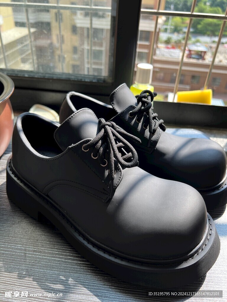 皮鞋